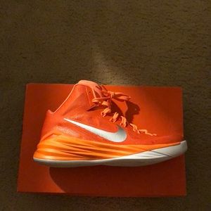 NEW IN BOX Nike Hyperdunk 2014 TB